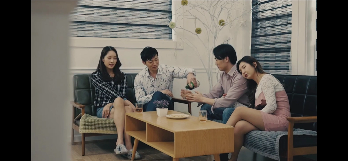Nhật Kí Ngoại Tình Của Cô Nàng Xinh Đẹp (유부녀의 사정일지)